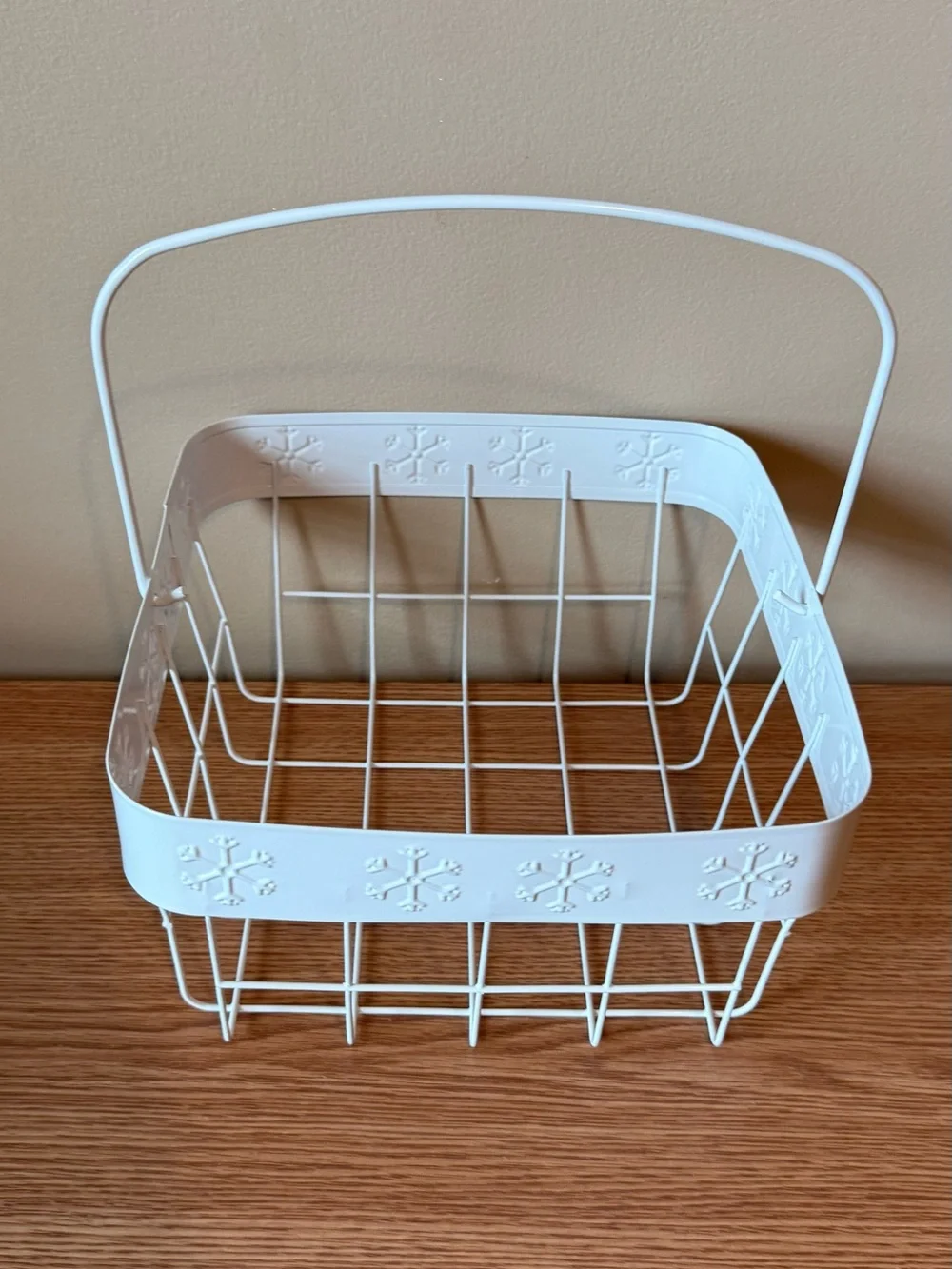 White Decorative Wire Storage Basket - Home Accents